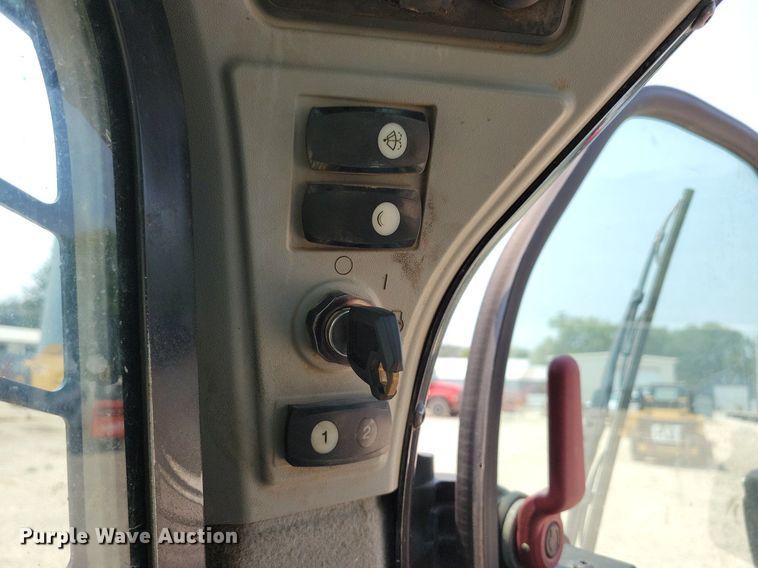 image for item DR4366 2014 Caterpillar 236D skid steer loader