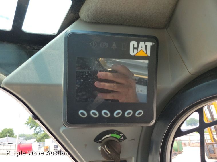 image for item DR4366 2014 Caterpillar 236D skid steer loader