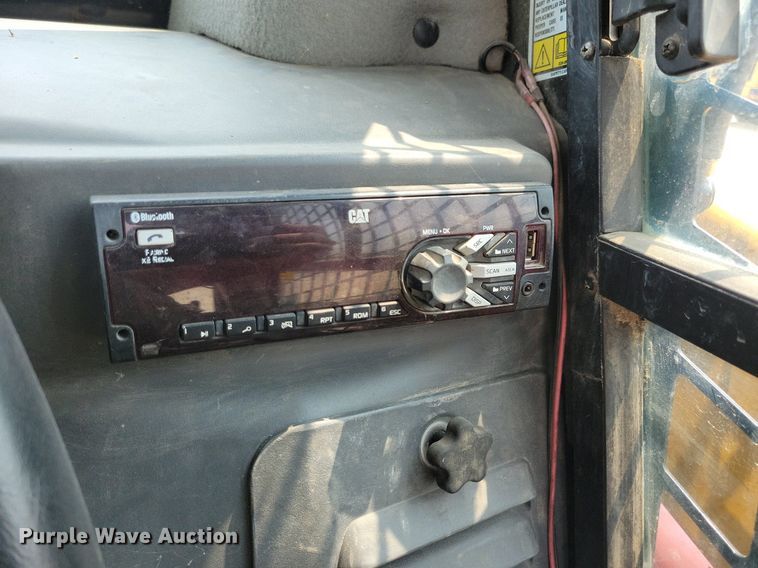 image for item DR4366 2014 Caterpillar 236D skid steer loader