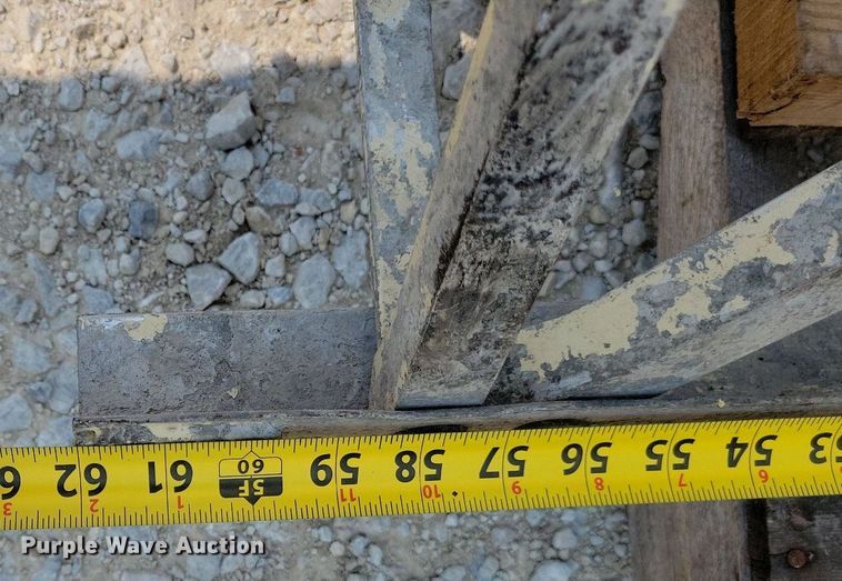 image for item DR4367 Morris concrete power screed