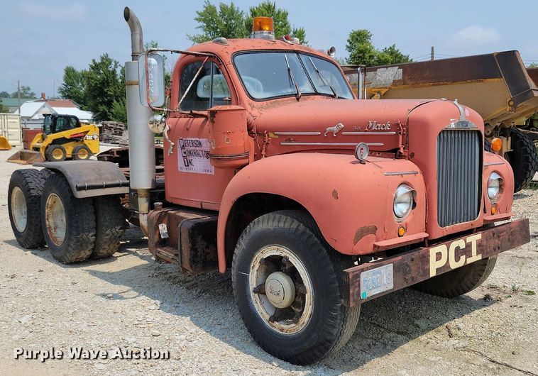 image for item DR4369 1961 Mack B61 semi truck