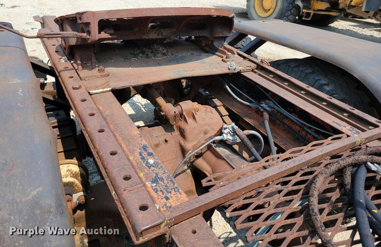 image for item DR4369 1961 Mack B61 semi truck