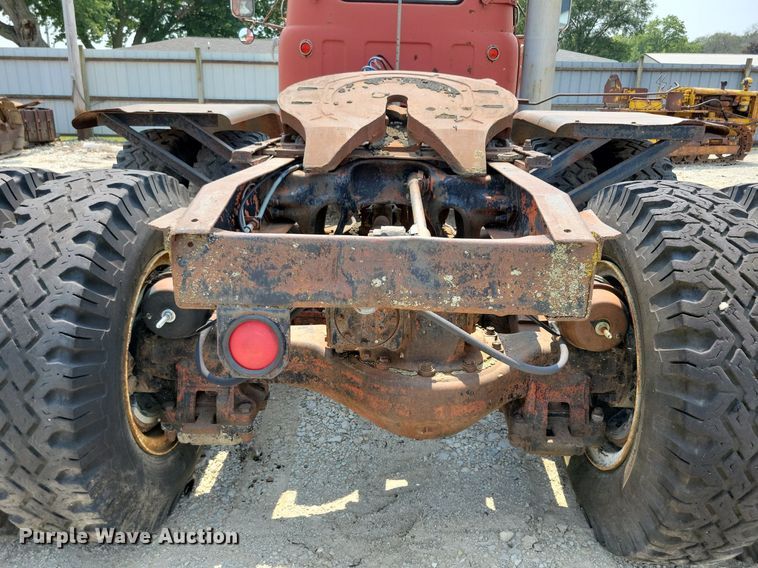 image for item DR4369 1961 Mack B61 semi truck