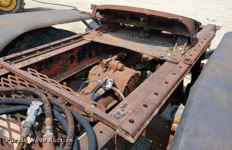 image for item DR4369 1961 Mack B61 semi truck