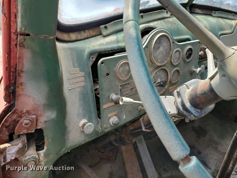 image for item DR4369 1961 Mack B61 semi truck