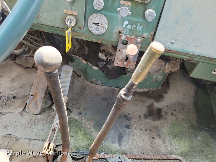 image for item DR4369 1961 Mack B61 semi truck