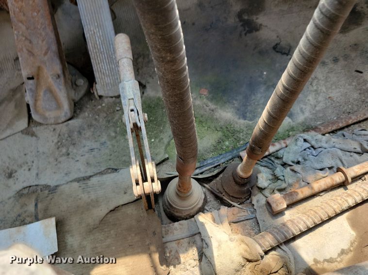 image for item DR4369 1961 Mack B61 semi truck