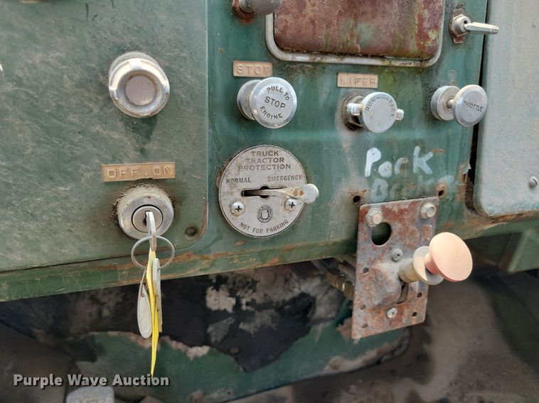 image for item DR4369 1961 Mack B61 semi truck