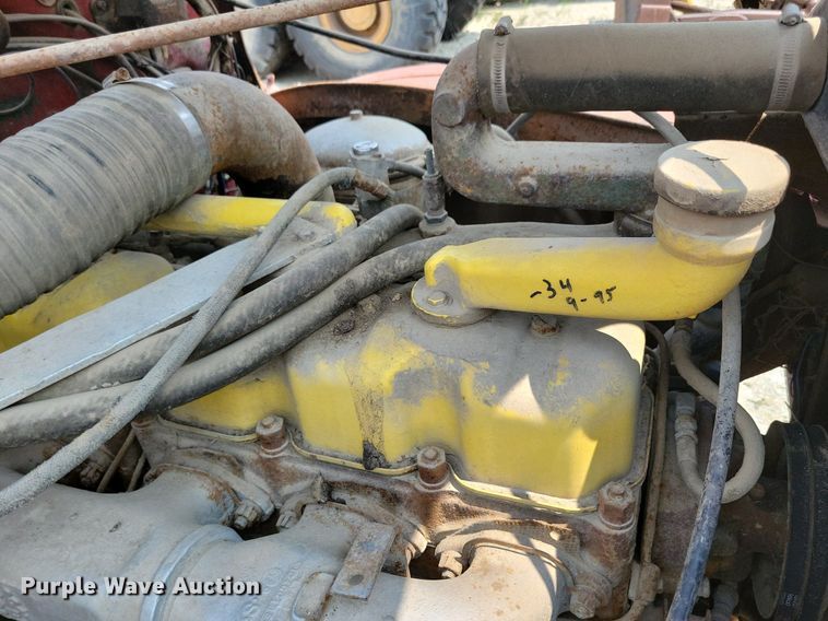 image for item DR4369 1961 Mack B61 semi truck