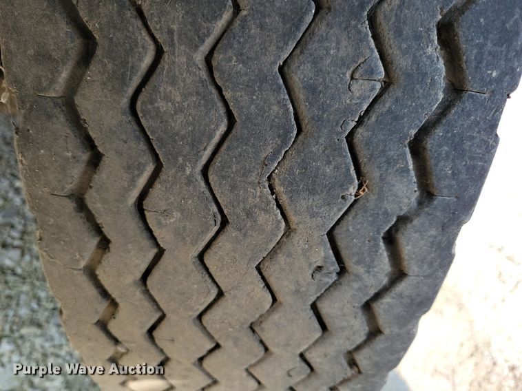 image for item DR4369 1961 Mack B61 semi truck