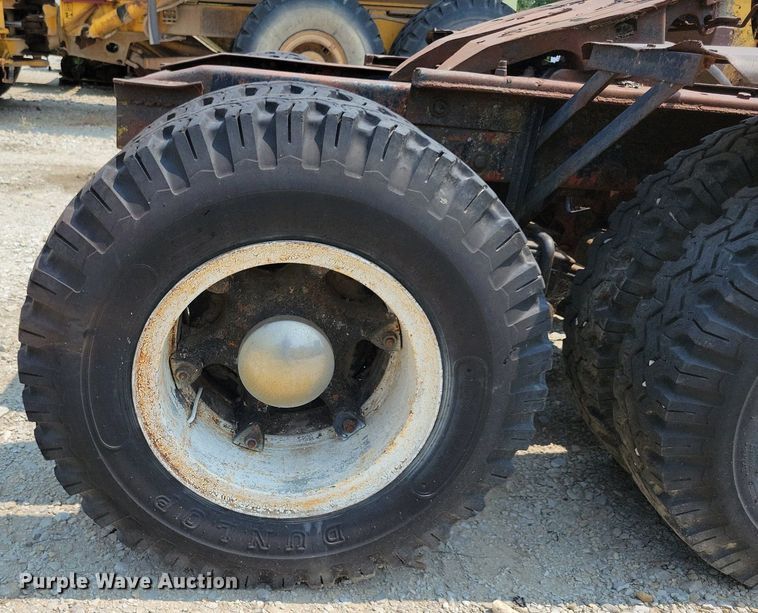 image for item DR4369 1961 Mack B61 semi truck