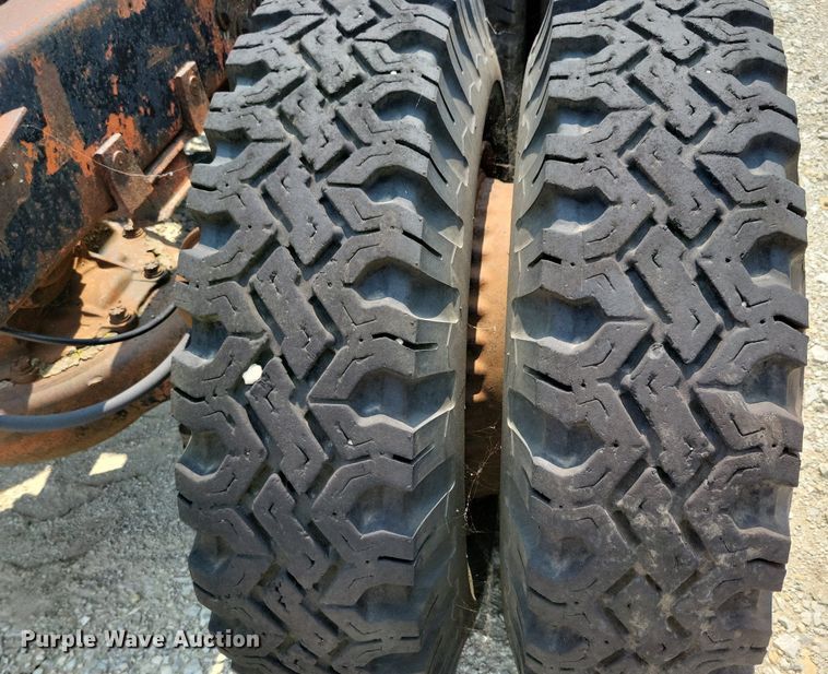 image for item DR4369 1961 Mack B61 semi truck