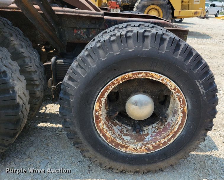 image for item DR4369 1961 Mack B61 semi truck