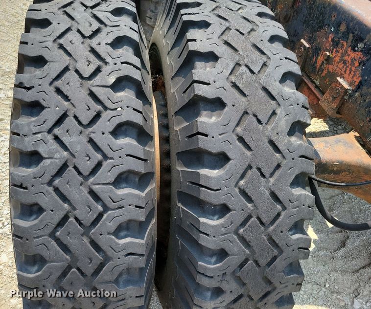 image for item DR4369 1961 Mack B61 semi truck