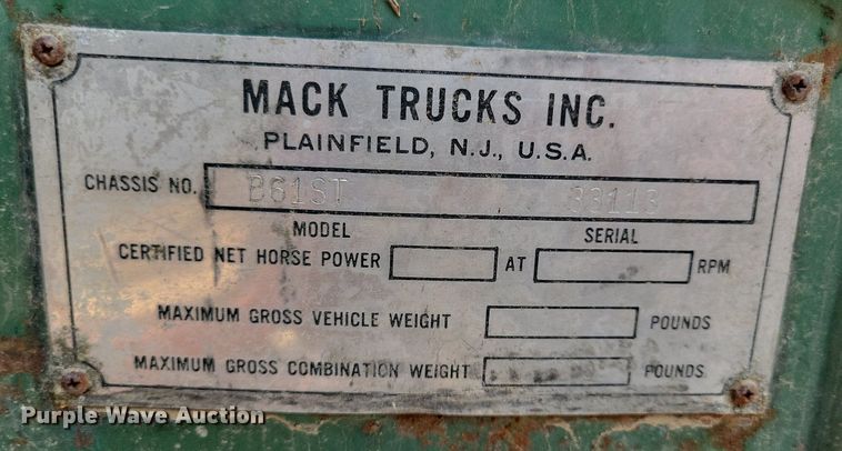 image for item DR4369 1961 Mack B61 semi truck