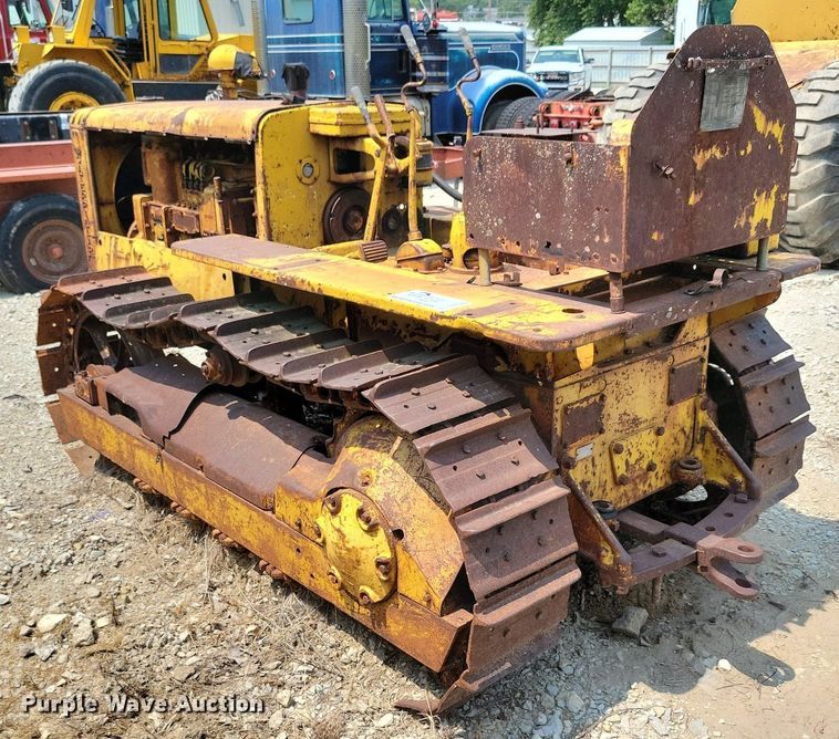 image for item DR4370 Caterpillar  tractor