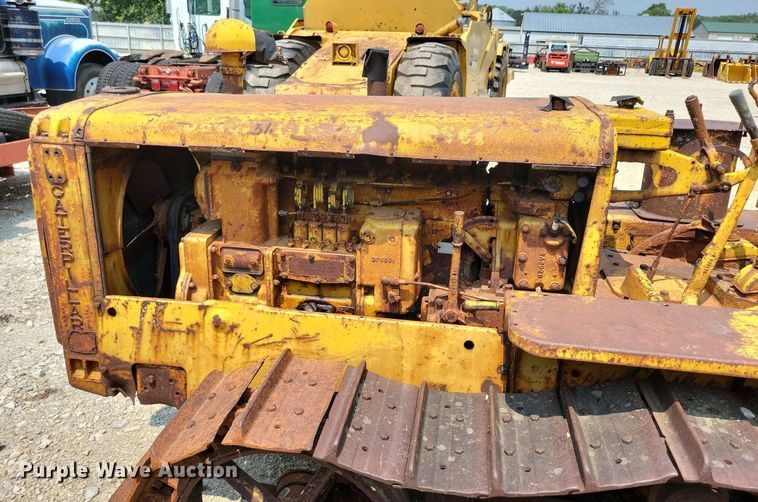 image for item DR4370 Caterpillar  tractor