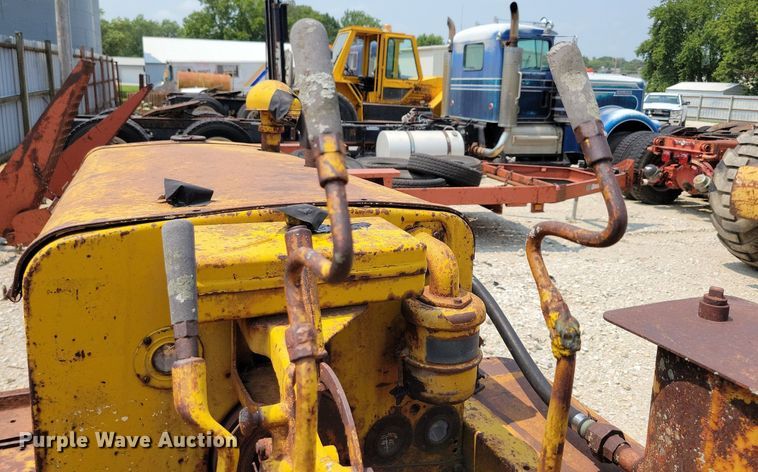 image for item DR4370 Caterpillar  tractor