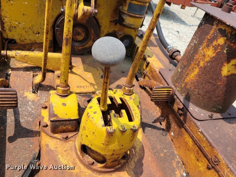 image for item DR4370 Caterpillar  tractor