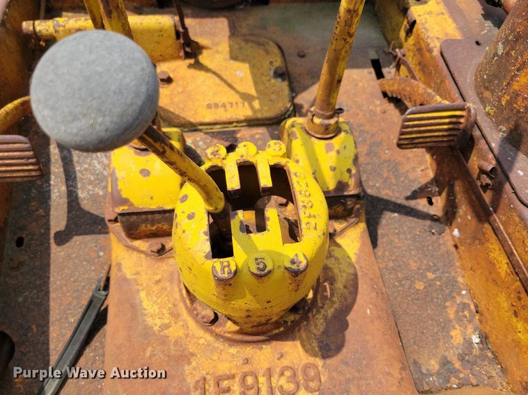 image for item DR4370 Caterpillar  tractor