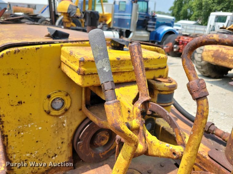 image for item DR4370 Caterpillar  tractor