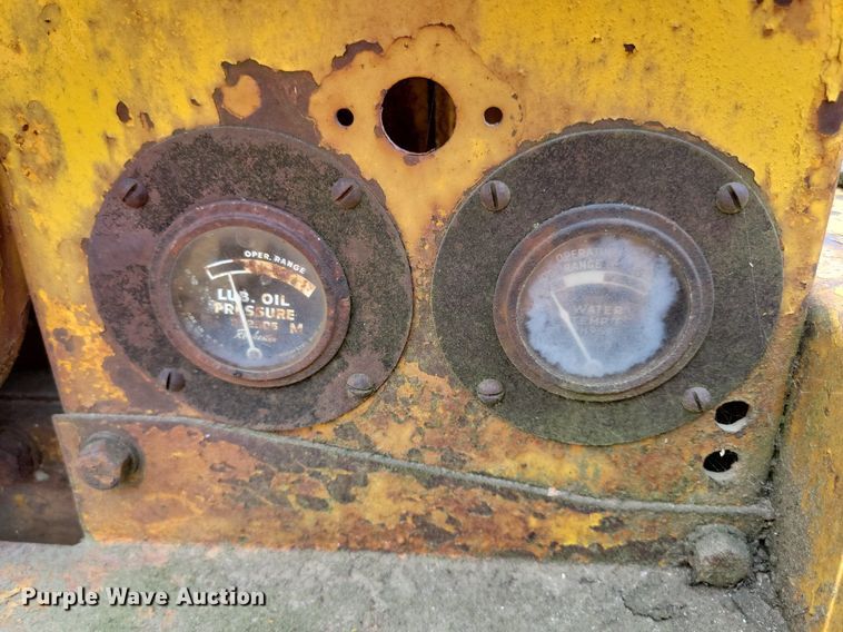 image for item DR4370 Caterpillar  tractor