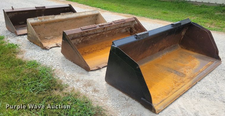 image for item DR4372 (4) skid steer buckets