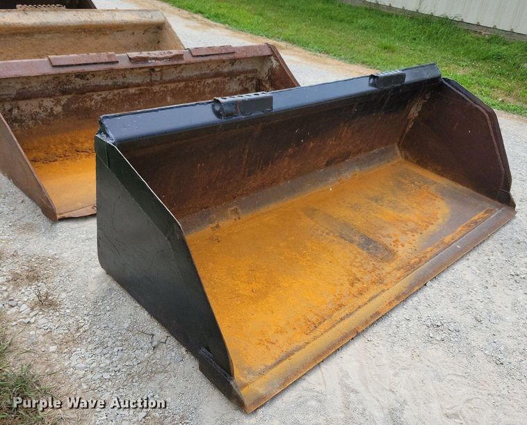 image for item DR4372 (4) skid steer buckets