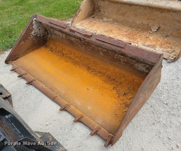 image for item DR4372 (4) skid steer buckets