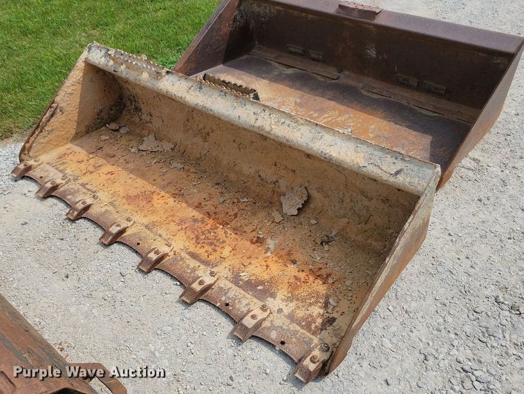 image for item DR4372 (4) skid steer buckets