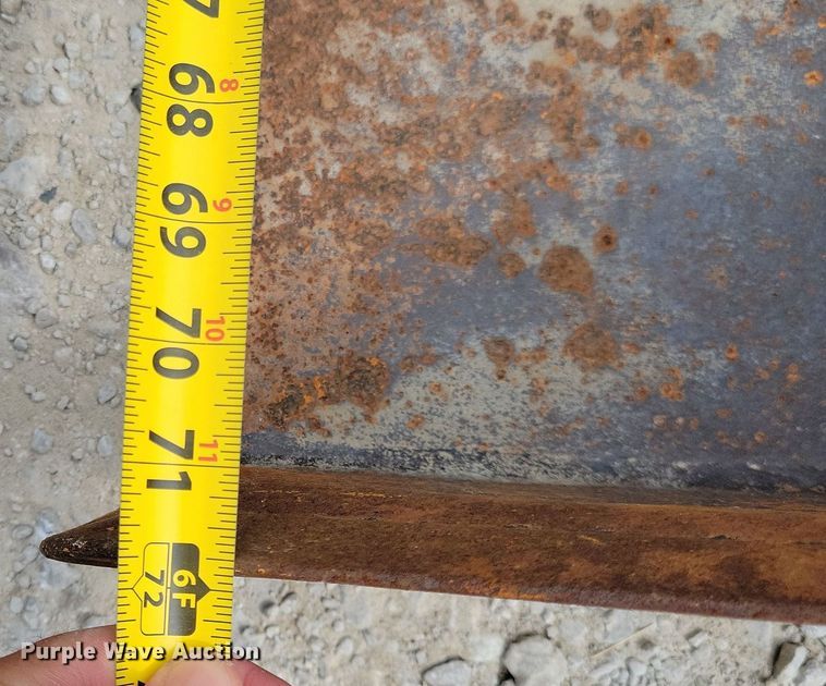 image for item DR4372 (4) skid steer buckets