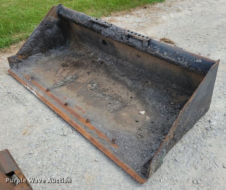 image for item DR4373 (5) skid steer buckets