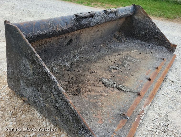 image for item DR4373 (5) skid steer buckets