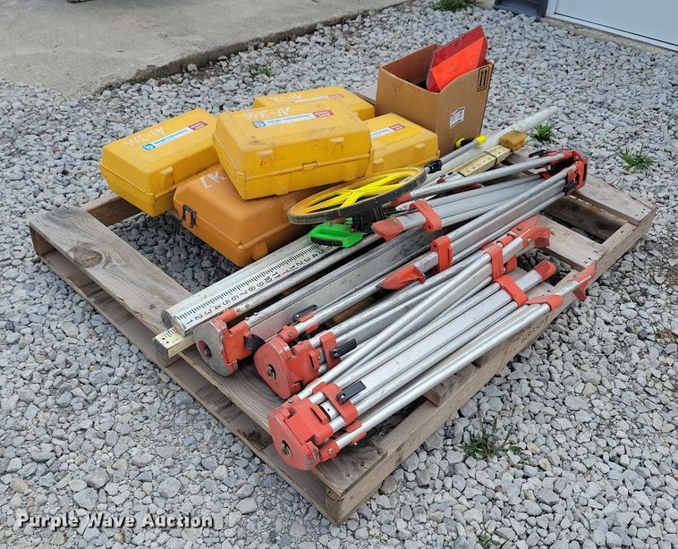 image for item DR4379 Berger Instruments surveying equipment 