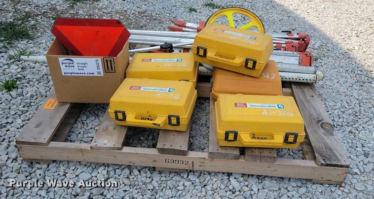 image for item DR4379 Berger Instruments surveying equipment 