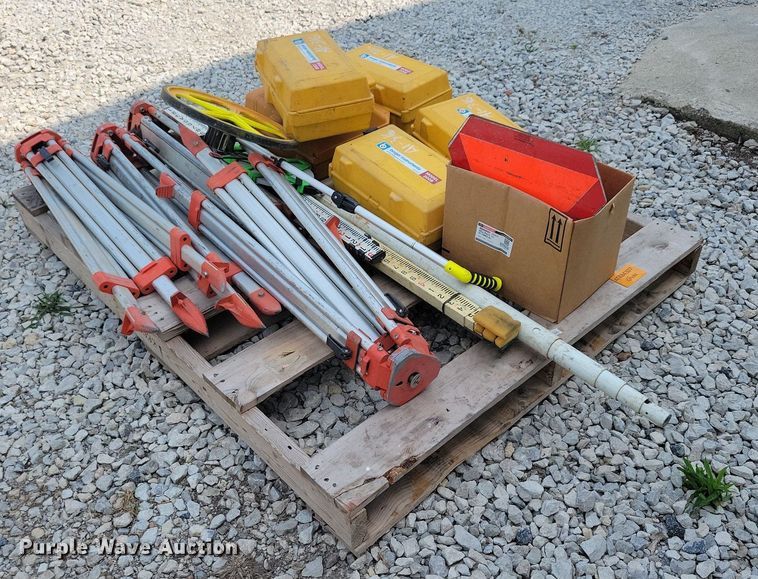 image for item DR4379 Berger Instruments surveying equipment 