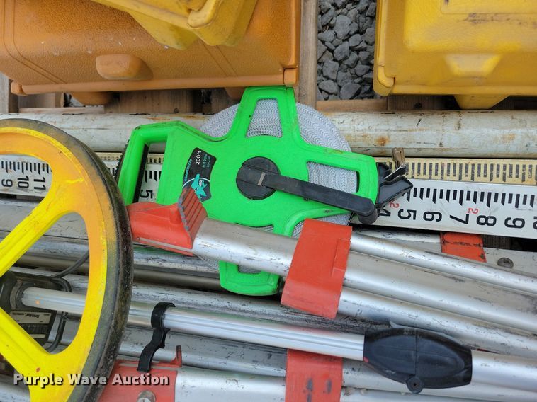 image for item DR4379 Berger Instruments surveying equipment 