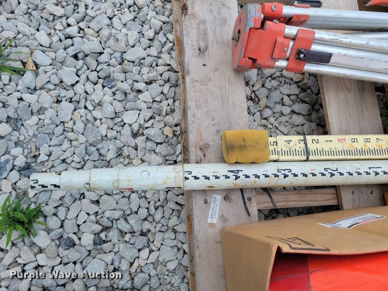 image for item DR4379 Berger Instruments surveying equipment 