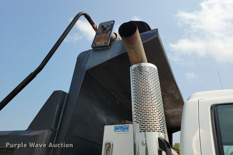 image for item DR4380 1998 Chevrolet  C6500 dump truck