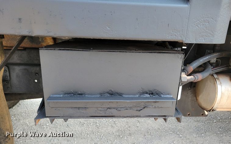 image for item DR4380 1998 Chevrolet  C6500 dump truck