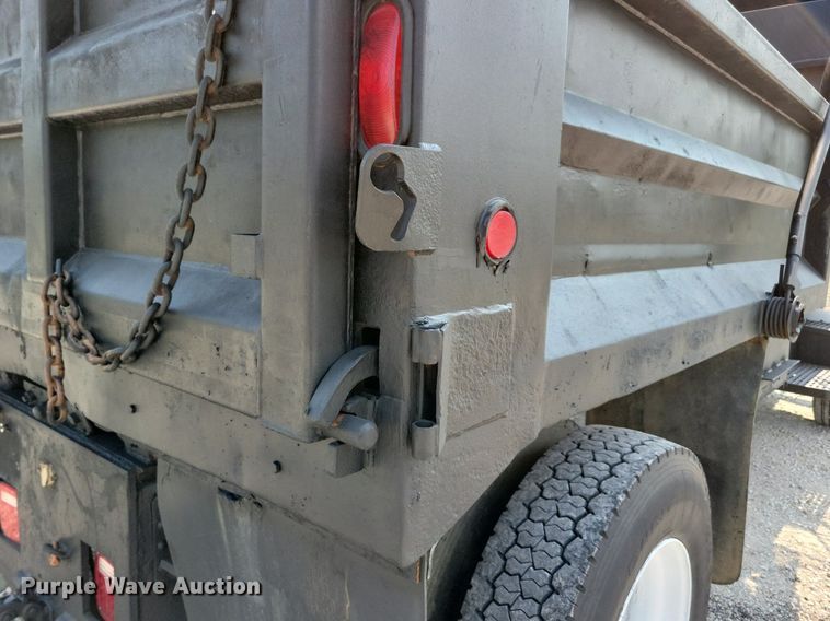 image for item DR4380 1998 Chevrolet  C6500 dump truck