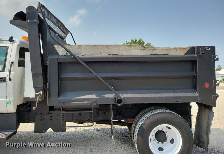 image for item DR4380 1998 Chevrolet  C6500 dump truck