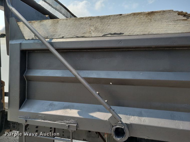 image for item DR4380 1998 Chevrolet  C6500 dump truck