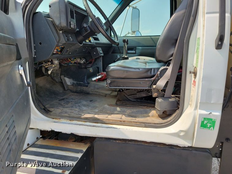 image for item DR4380 1998 Chevrolet  C6500 dump truck