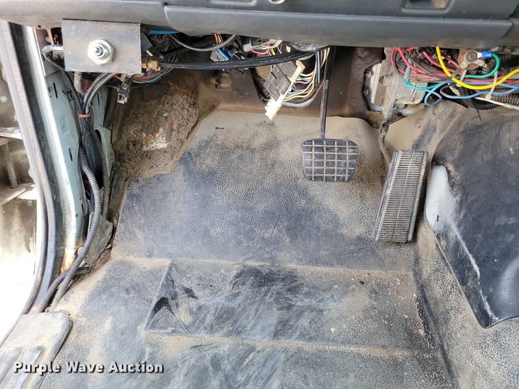 image for item DR4380 1998 Chevrolet  C6500 dump truck