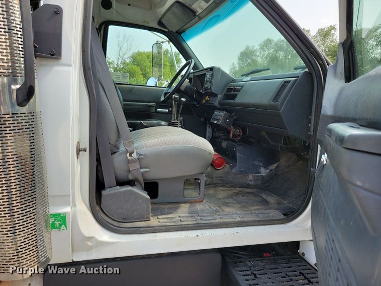 image for item DR4380 1998 Chevrolet  C6500 dump truck