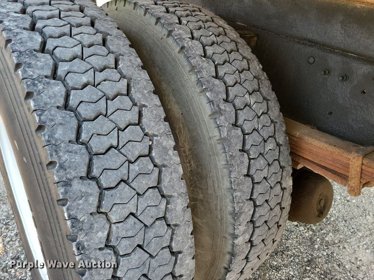 image for item DR4380 1998 Chevrolet  C6500 dump truck