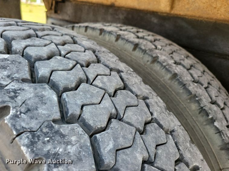 image for item DR4380 1998 Chevrolet  C6500 dump truck