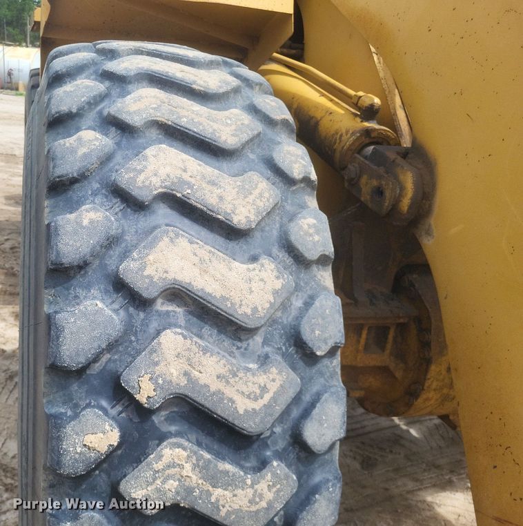 image for item DR4893 1999 Caterpillar  938G wheel loader