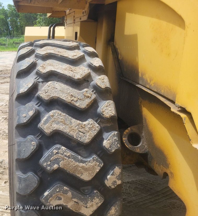image for item DR4893 1999 Caterpillar  938G wheel loader